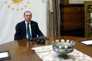 Erdoğan, Uyum Komisyonu üyeleriyle bir araya geldi