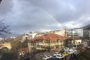 Bursa'da sevgililere gökkuşağı sürprizi