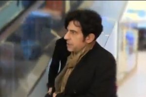 Okan Bay&uuml;lgen'den gazetecilere: Defolun