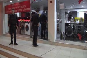 Beyaz eşya mağazasında soygun!