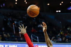 Bucks'ın serisine Nuggets son verdi