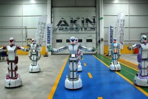 Yerli insansı robotlar 'oyun havası'na girdi