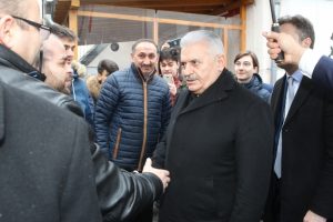 Yıldırım, cuma namazını M&uuml;nih Merkez Camii'nde kıldı