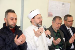 Diyanet İşleri Başkanı Erbaş'tan şehit ailesine ziyaret