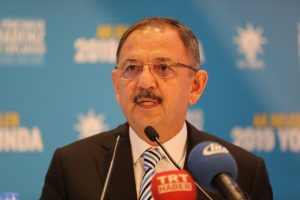 &Ouml;zhaseki: Sakal uzatıp DEAŞ'cı, kestirip PYD'li oluyorlar