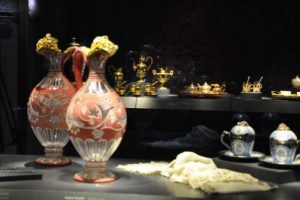 Dolmabah&ccedil;e Sarayı'nın &ouml;zel salonları ilk kez ziyarete a&ccedil;ıldı