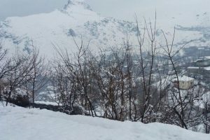 Hakkari'de kar yağışı hayatı olumsuz etkiledi