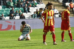 Galibiyet y&uuml;z&uuml; g&ouml;rmeyen Bursaspor gol&uuml; unuttu