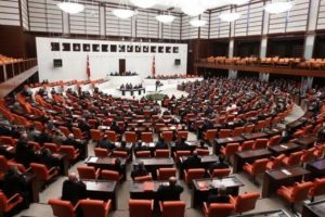 CHP'den &ccedil;ocuk istismarı &ouml;nlemek i&ccedil;in araştırma &ouml;nergesi