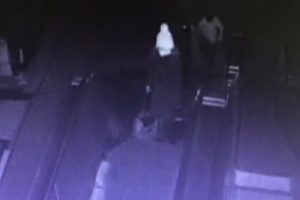 Antalya'da gen&ccedil; kadına u&ccedil;ak ka&ccedil;ırtan kapka&ccedil;