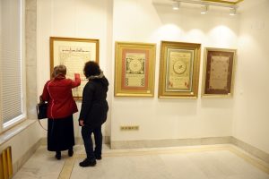 Bursa'da eğitim yararına hat sergisine b&uuml;y&uuml;k ilgi
