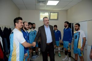 Bursa Karacabey Belediyespor voleybolda 2. Lig'e y&uuml;kseldi
