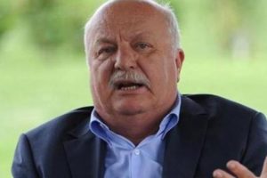 Sadri Şener'den &ccedil;arpıcı a&ccedil;ıklamalar
