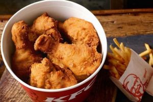 Dünyaca ünlü fast food zinciri KFC'nin tavuğu bitti