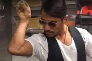 Nusret'in tuzlama hareketi 'aşırma' &ccedil;ıktı!