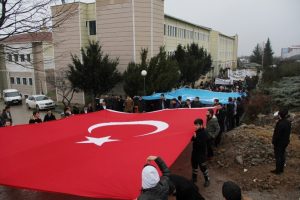 &Uuml;lk&uuml;c&uuml;ler Fırat &Ccedil;akıroğlu i&ccedil;in y&uuml;r&uuml;d&uuml;