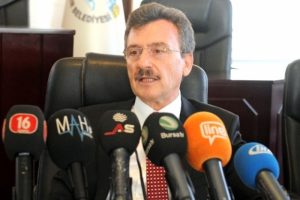 Bursa Yenişehir Belediye Başkanı &Ccedil;elik muhtarlarla buluştu