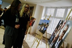 Moskova'da Karlov anısına fotoğraf sergisi
