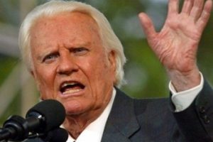"Tanrı'nın makineli t&uuml;feği" Billy Graham &ouml;ld&uuml;