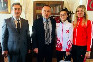 Şampiyon Ceyda Bursa Mudanya'nın gururu oldu