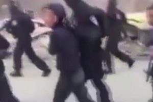 İsrail askerleri &ccedil;ocukları g&ouml;zaltına aldı
