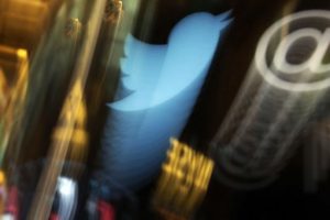 Twitter, farklı hesaplardan aynı tweet'lerin gönderilmesini yasakladı