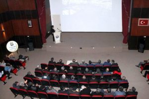 Bursa Yenişehir'de muhtarlara belediye yatırımları anlatıldı