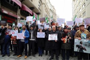 Rusya Başkonsolosluğu &ouml;n&uuml;nde 'Doğu Guta' protestosu