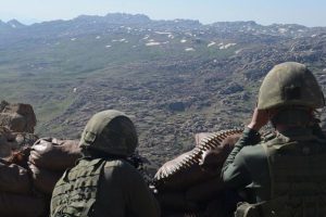 Irak'ın kuzeyindeki barınma alanlarından ka&ccedil;an 4 ter&ouml;rist teslim oldu