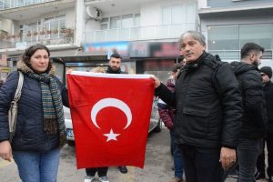 Mehmet&ccedil;iklere destek i&ccedil;in yola &ccedil;ıktılar