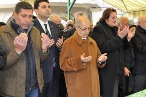 10. Cumhurbaşkanı Sezer, Hancıoğlu'nun cenazesine katıldı