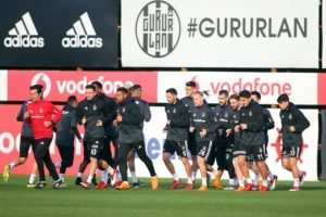 Beşiktaş derbi hazırlıklarına başladı