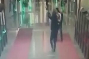 Volkan Konak sahnedeyken ateş a&ccedil;an ş&uuml;pheli tutuklandı