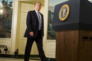 ABD Başkanı Trump '&ouml;ğretmenlere silah' konusunda kararlı