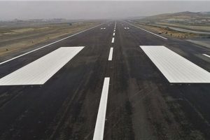 &Uuml;&ccedil;&uuml;nc&uuml; havalimanının biten pisti havadan g&ouml;r&uuml;nt&uuml;lendi