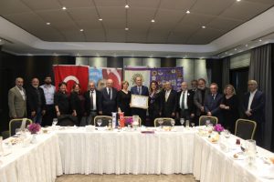 Bursa Yeşil Lions Kul&uuml;b&uuml;'nden 'Aile Şirketlerindeki kalıcılığın Esasları' toplantısı