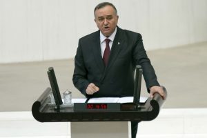 MHP'li Ak&ccedil;ay: Fesatlıktan kuduruyor