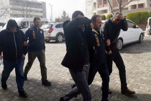 Sim kart satın alan vatandaşların kredi kartlarını boşalttılar