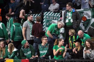 Zalgiris Kaunas taraftarı takımını yalnız bırakmadı