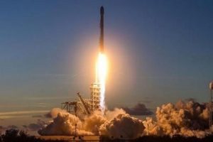SpaceX uzaya yeni bir uydu daha gönderdi
