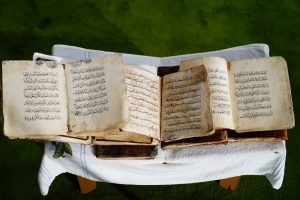 700 yıllık el yazması Kur'an-ı Kerim'ler b&uuml;y&uuml;k ilgi g&ouml;r&uuml;yor