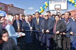 Aziz Yıldırım, Aksaray'da pota ve dernek a&ccedil;ılışı yaptı