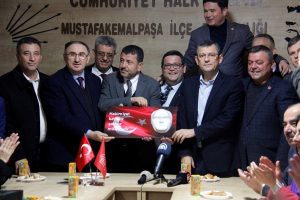 CHP Bursa Mustafakemalpaşa il&ccedil;e binası a&ccedil;ılışı yapıldı