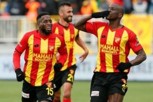 G&ouml;ztepe'den Elon Musk'a Demba Ba mesajı!