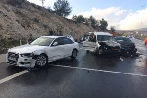 Tarsus'ta zincirleme kaza: 7 yaralı