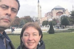 T&uuml;rkiye tatili iş adamı ve eşine zehir oldu!