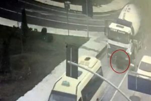 İstanbul'da beton mikseri dehşeti kamerada!