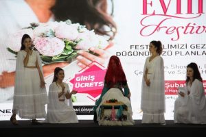 2018 model gelinlik ve damatlıklar g&ouml;r&uuml;c&uuml;ye &ccedil;ıktı