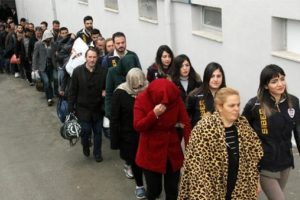 Hesabından 1 milyon euro &ccedil;ıktı ama maaşı asgari &uuml;cret!