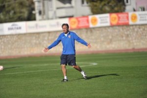 İneg&ouml;lspor Teknik Direkt&ouml;r&uuml; Yoldaş: "&Ccedil;ıkışımızı s&uuml;rd&uuml;rd&uuml;ğ&uuml;m&uuml;z i&ccedil;in sevin&ccedil;liyiz"